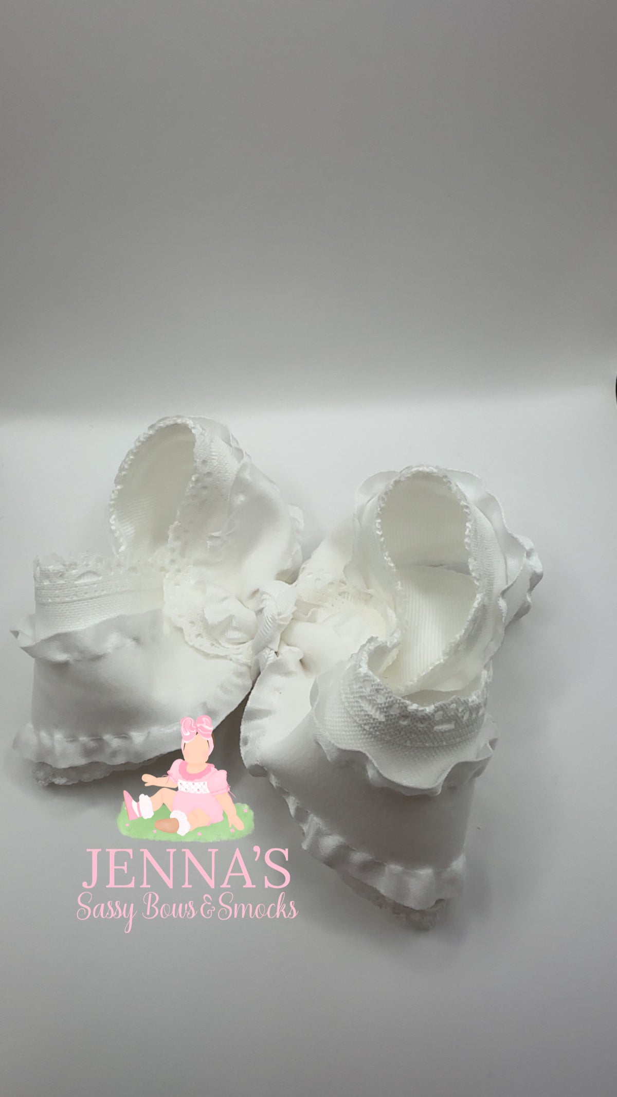 5” white ruffle
